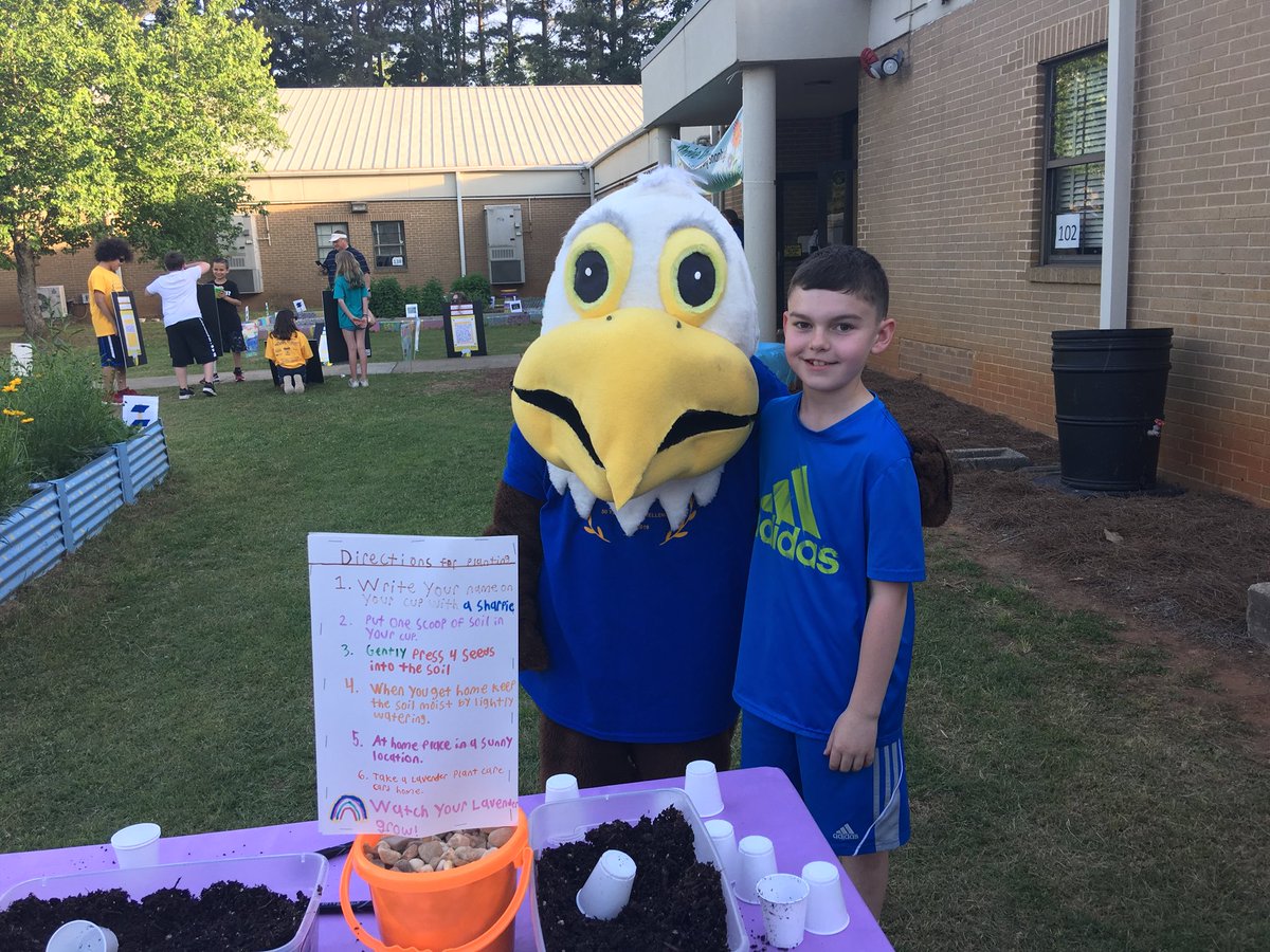 Garden Gala #bsieaglepride #4thgradebeegarden #saverhebees