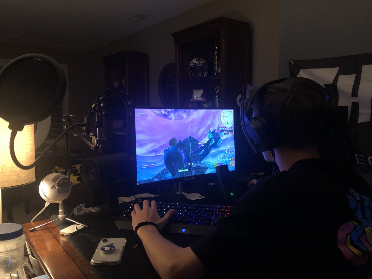 ktstan211's tweet photo. When your brother asks you to hang out with him, apparently he means watch him play Fortnite. #CMM255 https://t.co/kJwNBC4eqL