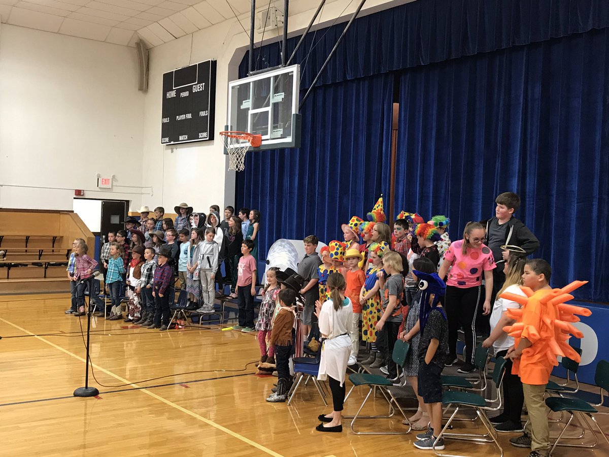 Great mini-musical tonight! It was “Oceans of Fun”!! 🐡🐙🐠🐳🦈🐋 #bombers379 #wakefieldproud #usd379