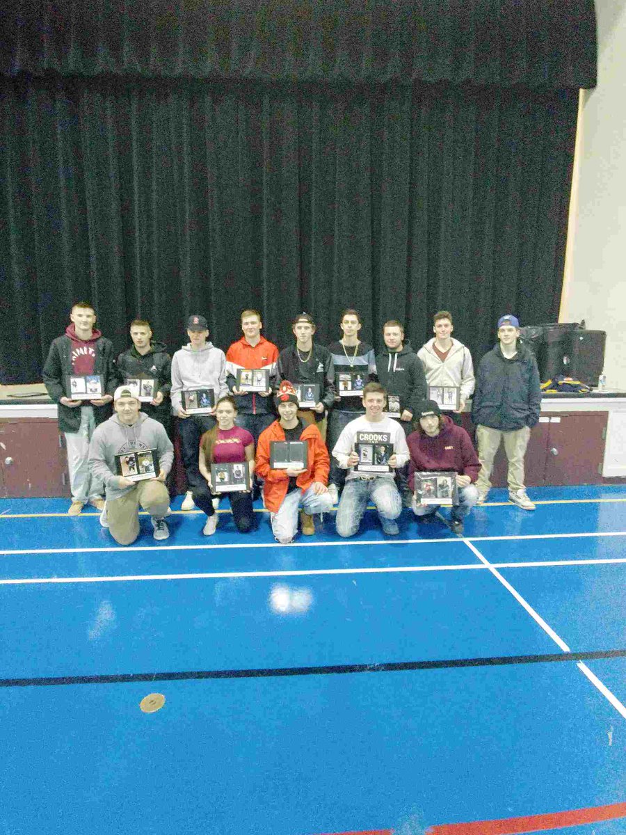 KeatingKe's tweet image. Graduating midgets Paradise Minor Hockey. Hats off too Paradise Minor Hockey Association, a memento that will be cherished and appreciated for years to come.