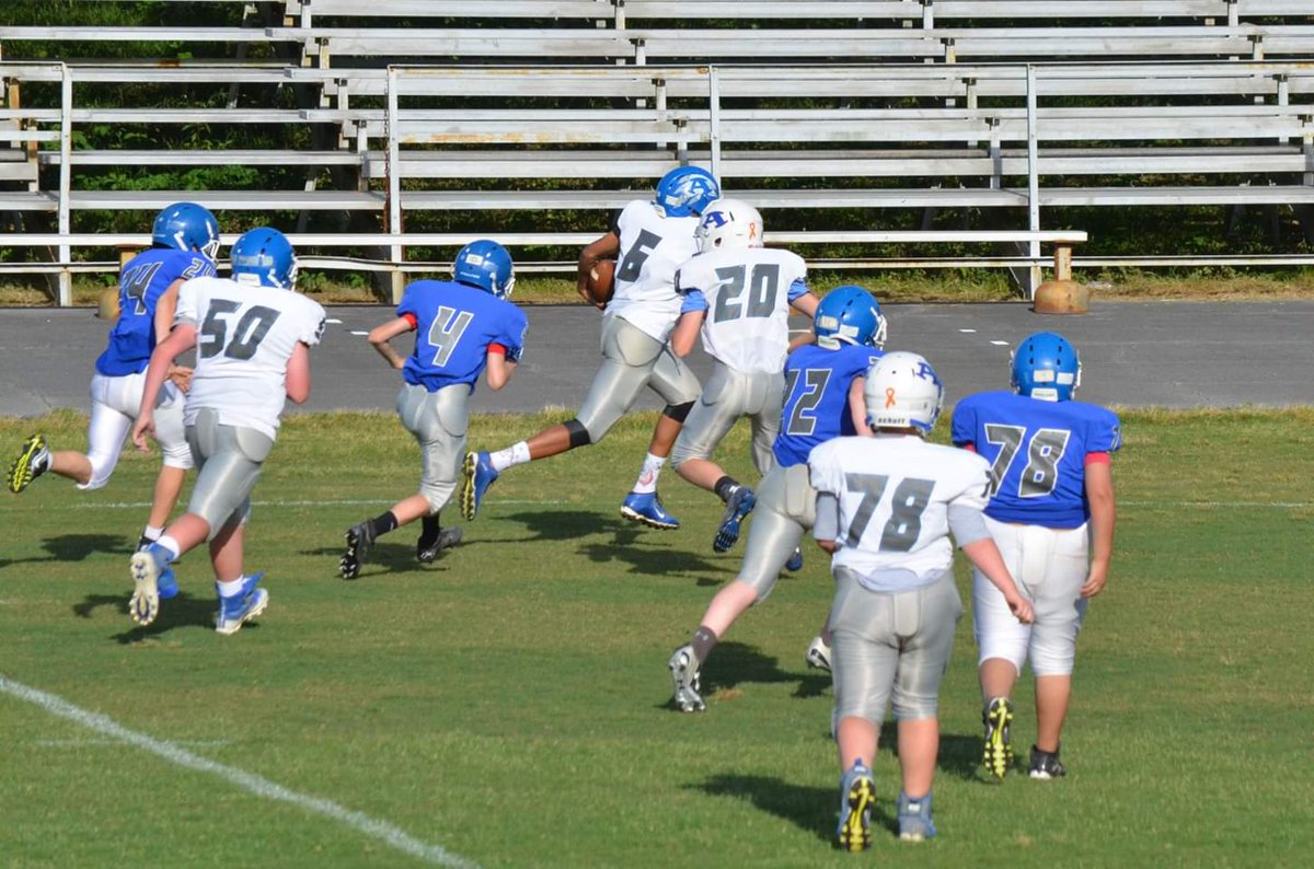 ArmucheeMiddleBoosters tweet media