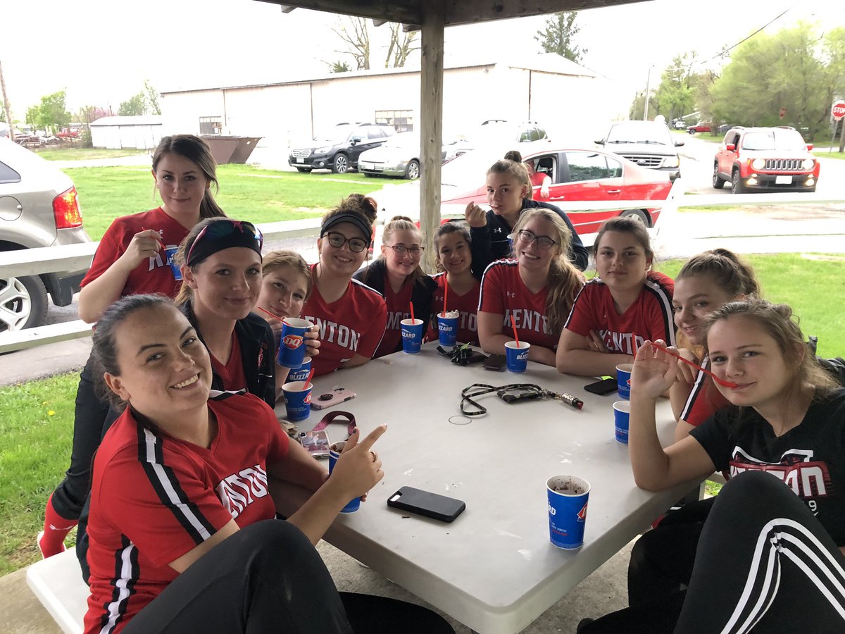 SbCats's tweet photo. Great Game and a great group of girls! Go Cats! https://t.co/7rueLRT6Sf