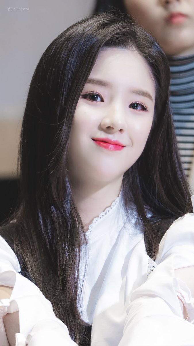 loonapics's tweet photo. 190330 #heejin #loona 
˖jinjjinjarra https://t.co/MDDThCpJxF