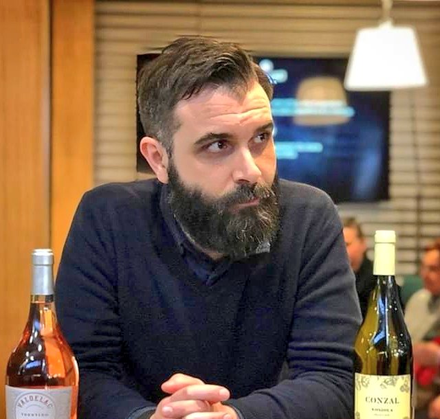 Marco_K18's tweet photo. #cibosolidale #cucinasolidale
quando c'è @OfficineBuone con #SpecialCook
Con @MarziaRiva e @UomoSenzaTonno
#LifestyleKitchen
Ven 2 Mag: 12:30 P.zza Tre Torri,
#cibo #food #cucina #chef https://t.co/fST19kSLEZ