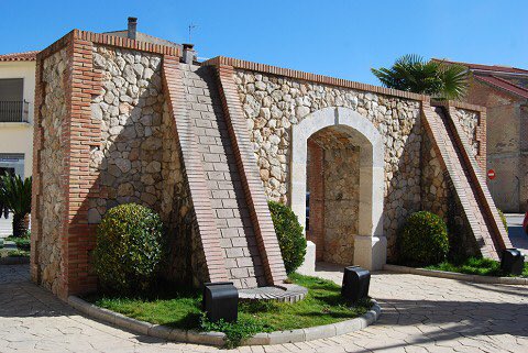 fer_gonzalez78's tweet photo. Viendo lo mucho que se está hablando de Villanueva del Trabuco, aprovecho para poneros unas fotitos de este precioso municipio de la comarca de Nororma donde nace el río Guadalhorce. Os invito a que lo visitéis porque tiene mucho encanto 😉 https://t.co/mhWlCuf5c7
