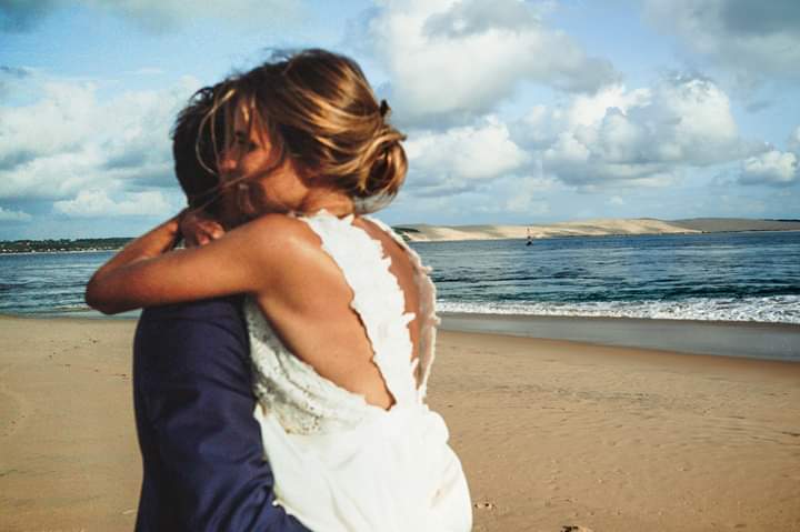 POURREVER's tweet photo. Un #mariage à la plage :) by #iletait1foispourrever c'était au #capferret #bartherotte #luxurylifestyle #Dreamday #weddingplanner #organisation #EventPlanner #mariagealaplage 
Une belle et jolie journée a  toutes et tous 🍀🌺❤😉 https://t.co/qqi1w8iy1H
