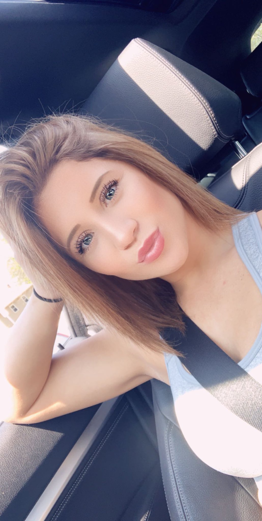 Hi💋 https://t.co/HIRlCKPy3U
