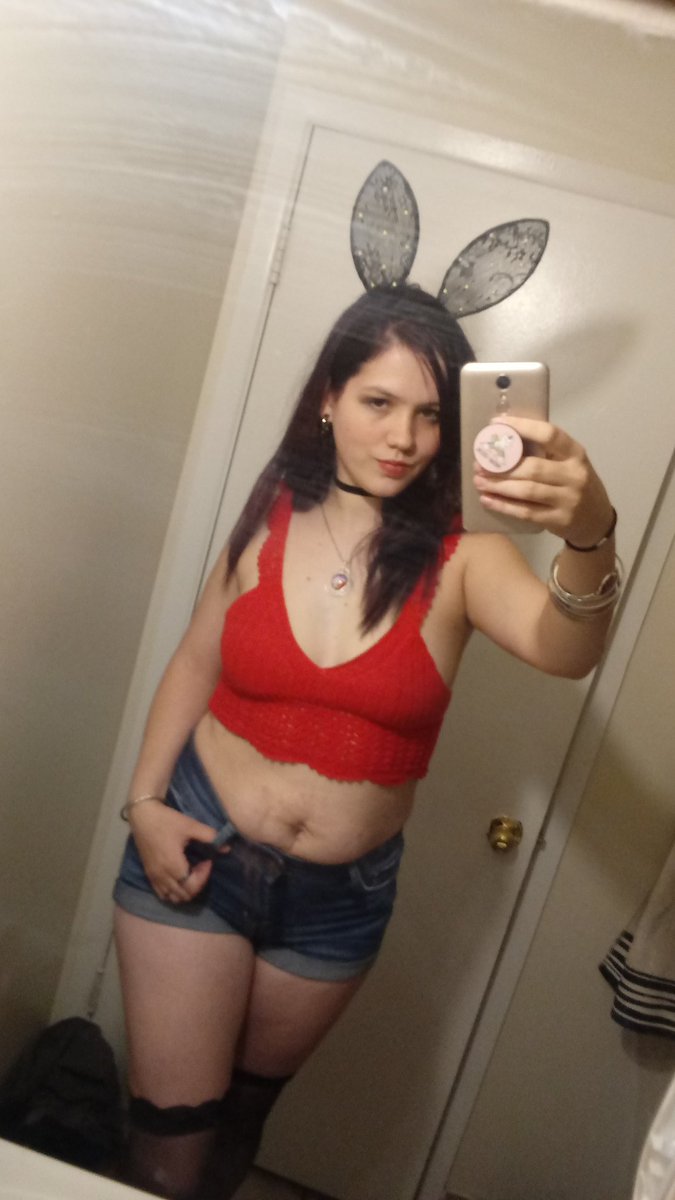 IcyScene's tweet image. Lets play truth or dare 😘#goingonline #nsfw #myfreecams #camgirl #camgirlpromo #sexytime @MyFreeCams