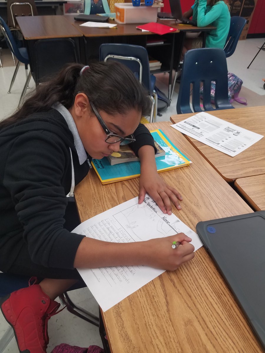 mrstyndall5th's tweet photo. Busy day of engaged reading! Literary choice boards, novel reflection writing, and TEA resources to learn from our mistakes. @CISDMartin https://t.co/oWPLrgageT