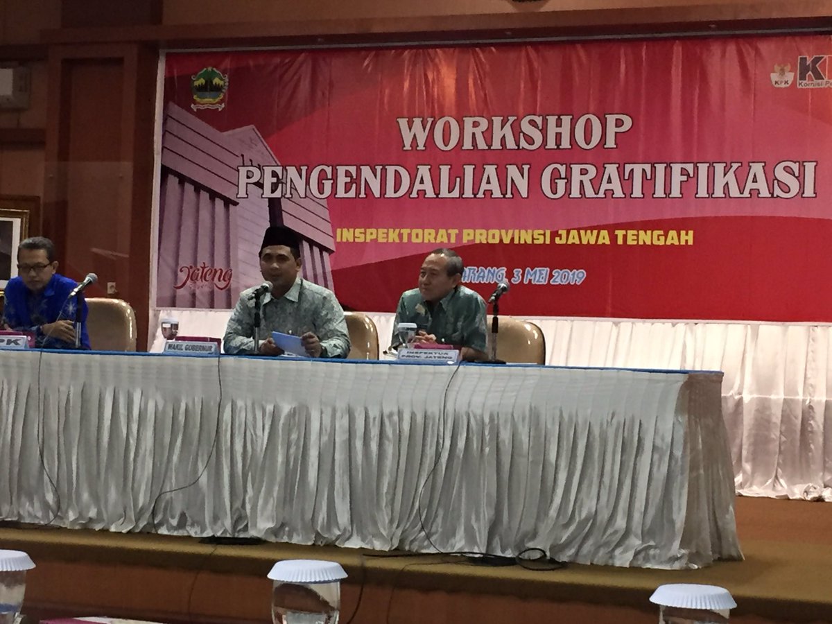 Workshop Pengendalian Gratifikasi: untuk mengingatkan kita ttg mn yg masuk kategori gratifikasi dan mana yg bukan.