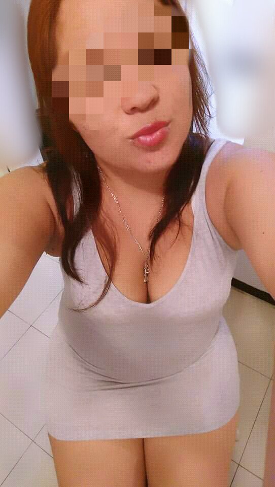 Hola amigos saludos ya en mi casita  denle  retwit a mi foto si les gusto y me quieren conocer en persona