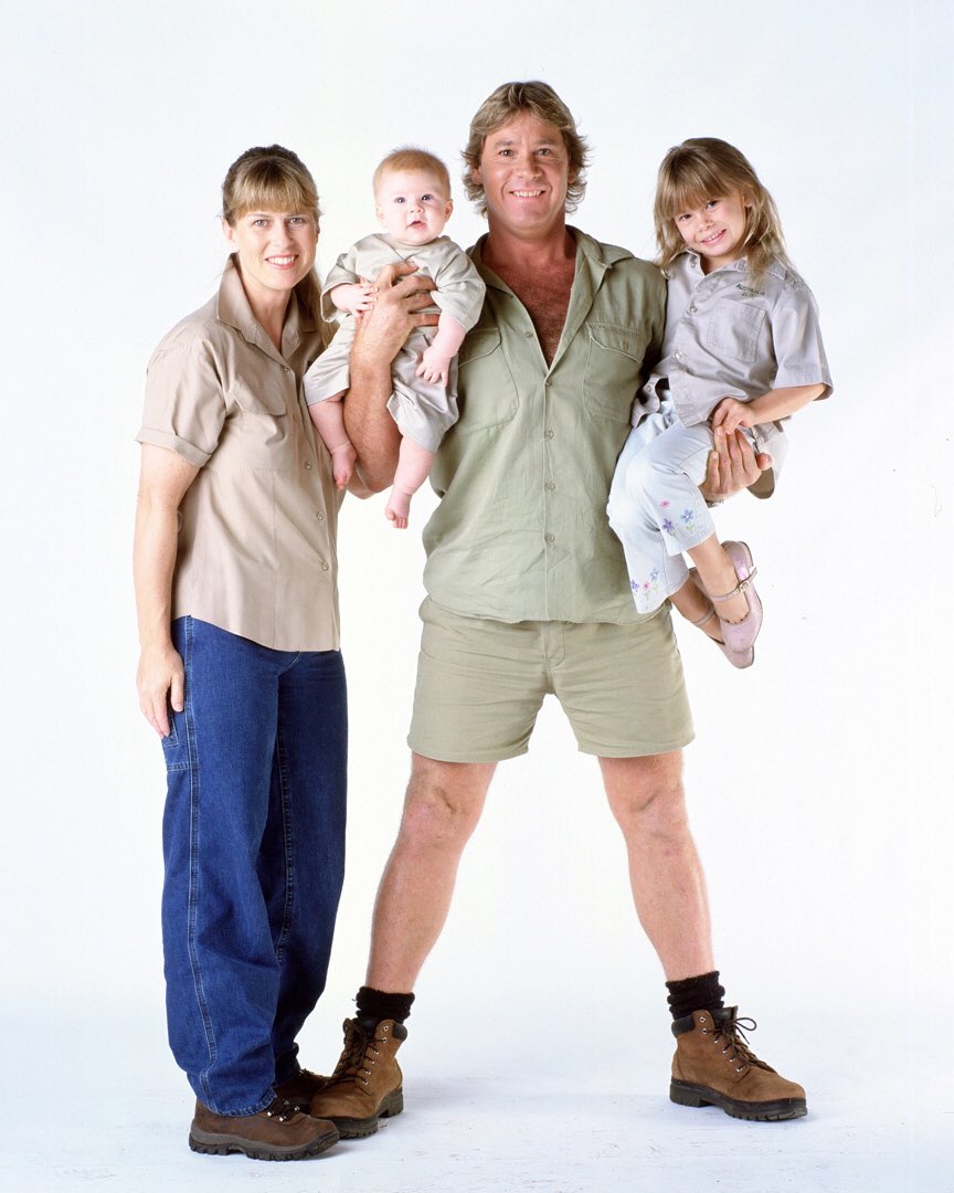Australia Zoo On Twitter Crikey We Re Celebrating The Steve Irwin Gala Dinner In La On May 4 There S Only A Few Tickets Left So Be Sure To Book Quickly Join Terri Bindi
