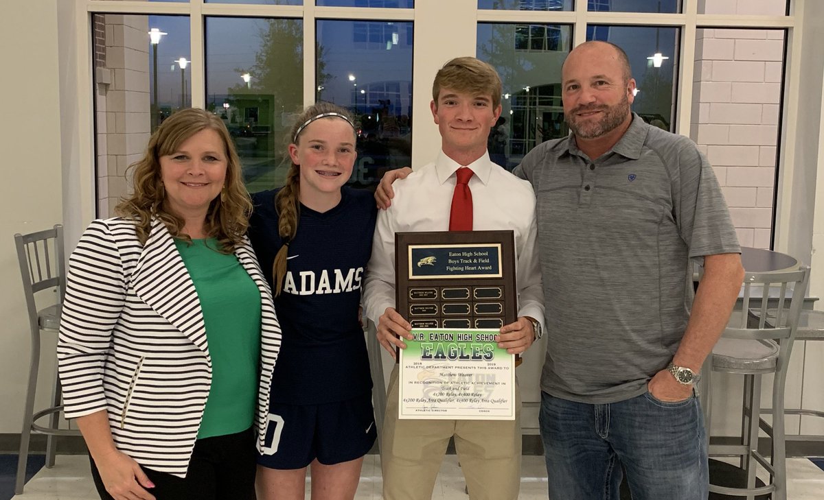 matthewweaver44's tweet photo. Last track banquet, four years flew by🤯 https://t.co/jUpjUx2Xcc
