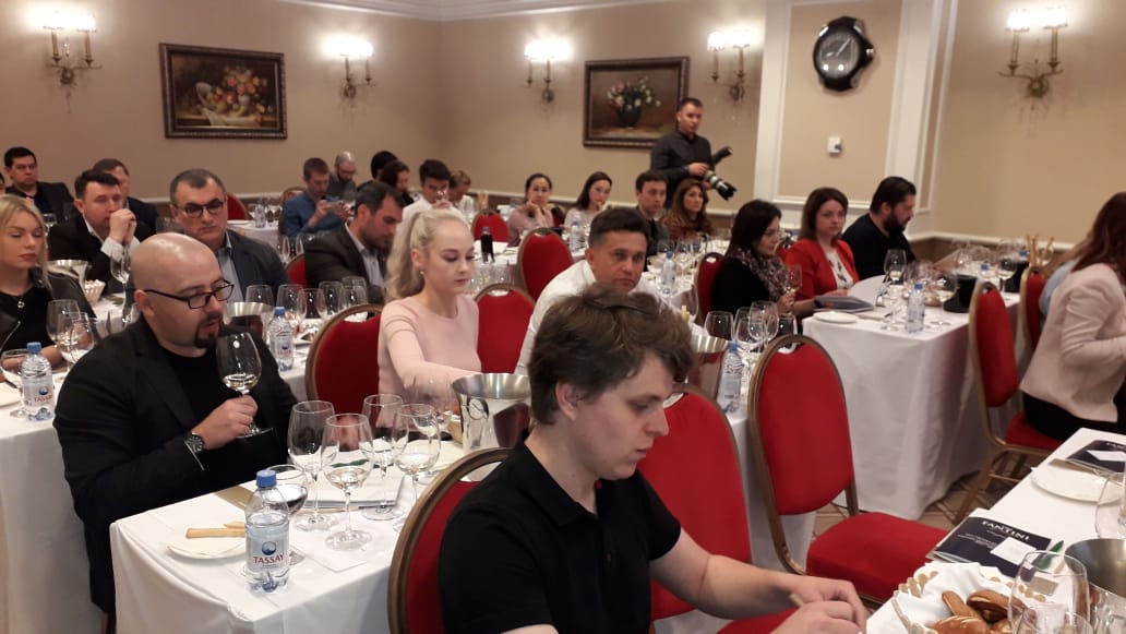 ITAAlmaty's tweet image. Presentazione dei vini Farnese ad Almaty, #Rixosalmaty 3 maggio 2019.