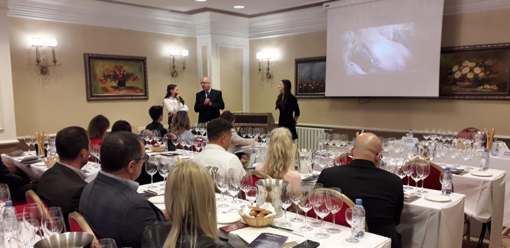 ITAAlmaty's tweet image. Presentazione dei vini Farnese ad Almaty, #Rixosalmaty 3 maggio 2019.