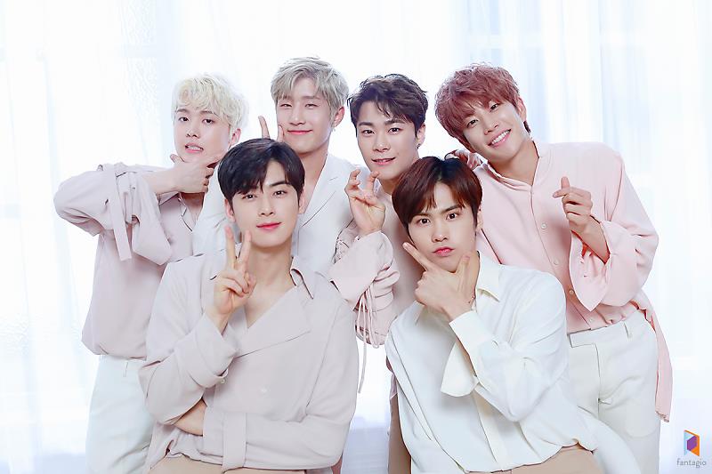 sanhapict's tweet photo. FANTAGIO Naver post update https://t.co/KUmQumOE3d