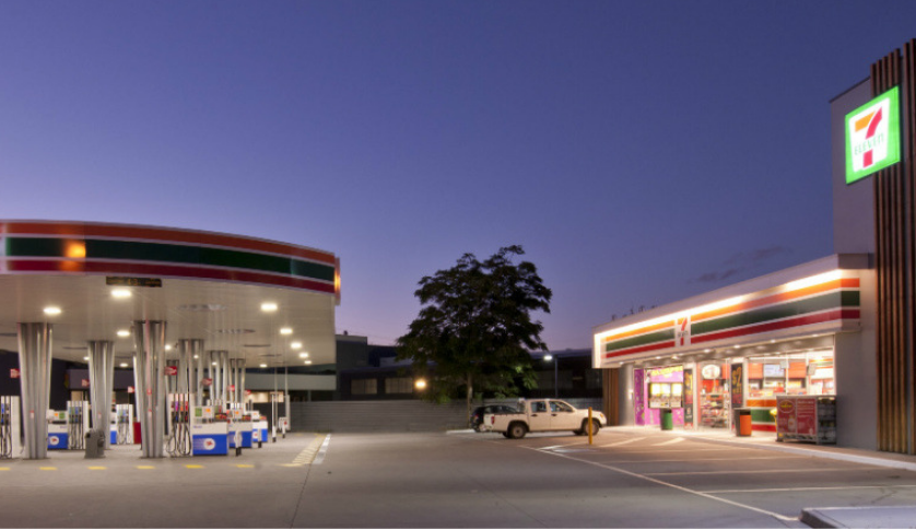 Prosple's tweet photo. Did someone say Slurpee? 7-Eleven is hiring 2 graduates with a distinction average or higher, to join their team in Richmond, Victoria. Applications close 6 May, apply now https://t.co/pwalb7ZShW. #graduates #victoriajob #victoriacareer #jobs @7ElevenAus https://t.co/KaJRu4vwB9