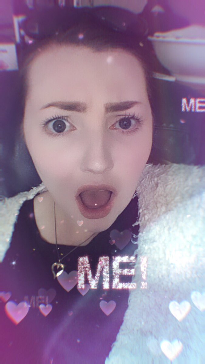 bemcs's tweet photo. My face when #bae tells me he got me the autographed CD single of #ME! Right before it sold out 😳👀 #spoilt #1weekofME #AnotherLikeMe #BenjaminButtonAndME #BrendonUrie #FromMEtoYOU #IAMCALM #jesuicalME #ImTheOnlyOneOfMe #ListenToME #MESingAlong @taylornation13 @taylorswift13 https://t.co/58cRngx7sP