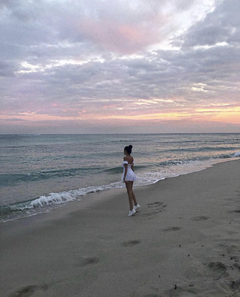 LiloOUAT's tweet image. {Lilo}

— Hawiian
— OUAT fandom
— Best friend: Stitch
— Sister: Nani
— OC
— All Crossovers and OCs welcome!
— 18+