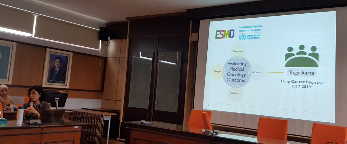Dr Susanna, Sardjito Hospital, discussing the collection of population-based lung cancer clinical indicators in Yogjakarta, part of a four-country IARC-ESMO project. Development of registration in Indonesia is critical. Great to see progress is being made. #IARC @GICR_IARC
