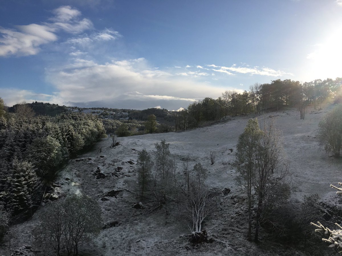 adrian_jjsmith's tweet photo. All 4 seasons in 4 months. See the world #worldtraveler #ontour #places2go #adventure #workhardplayhard https://t.co/yIRV7ssFCO
