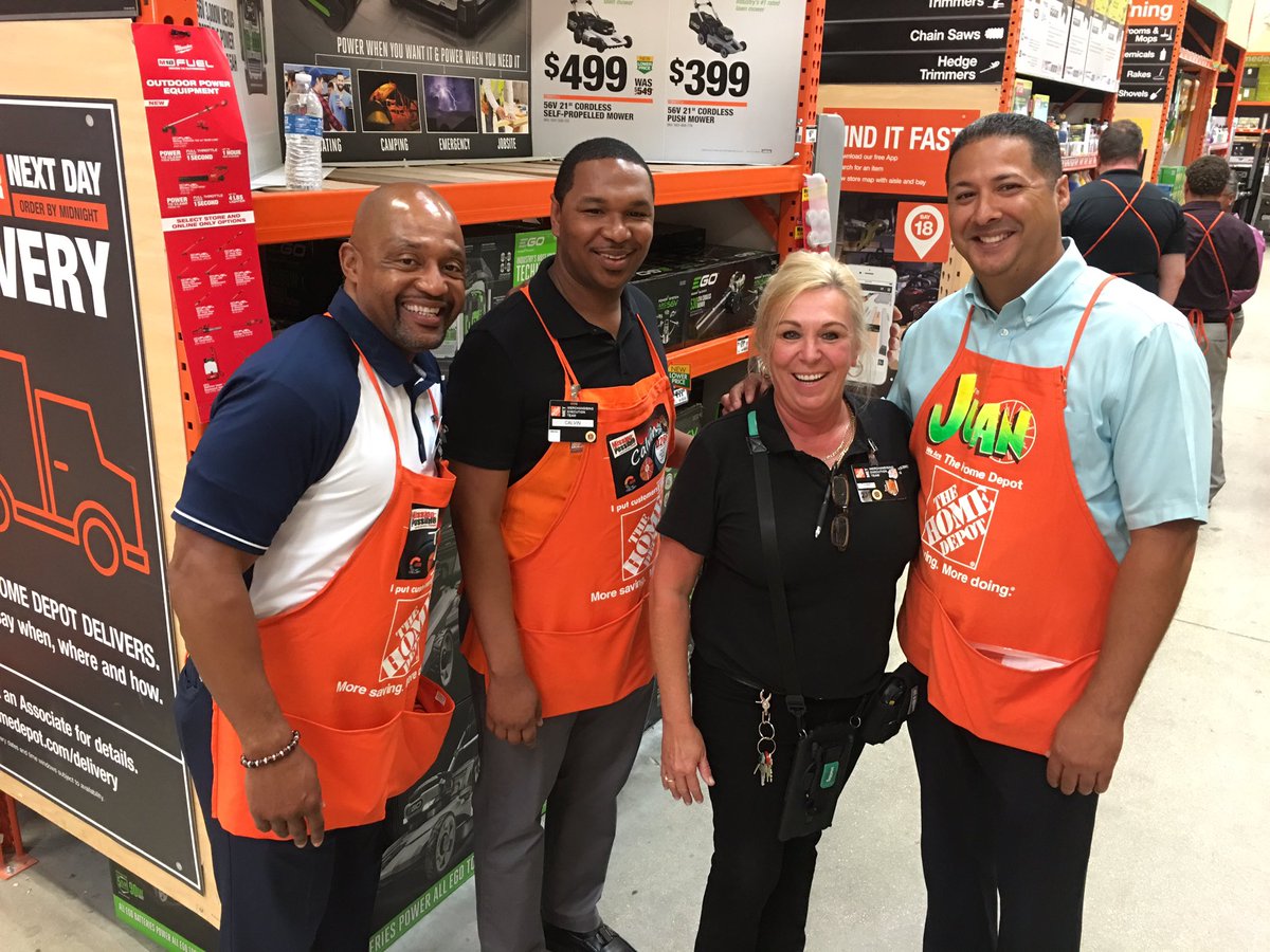 tammy_latorre's tweet image. 249 VIP walk yesterday with VP Met Tim Wilkerson, SDME Calvin and RDME Juan , Sup Tammy shows her bosses she knows the Met Processes. Thank you all my team loved seeing you Tim in person. @timwilkerson5 @WardallyJ @ShainaBoggan @Marco_sflMEM @RubenRo48457043 @SchlickerRobert