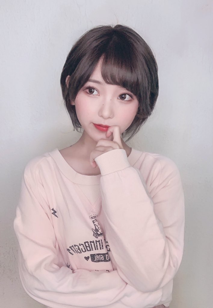 Sweety_1113's tweet photo. 本来是想模仿gakki短发，但是失败了❌ https://t.co/27j52ViTLq