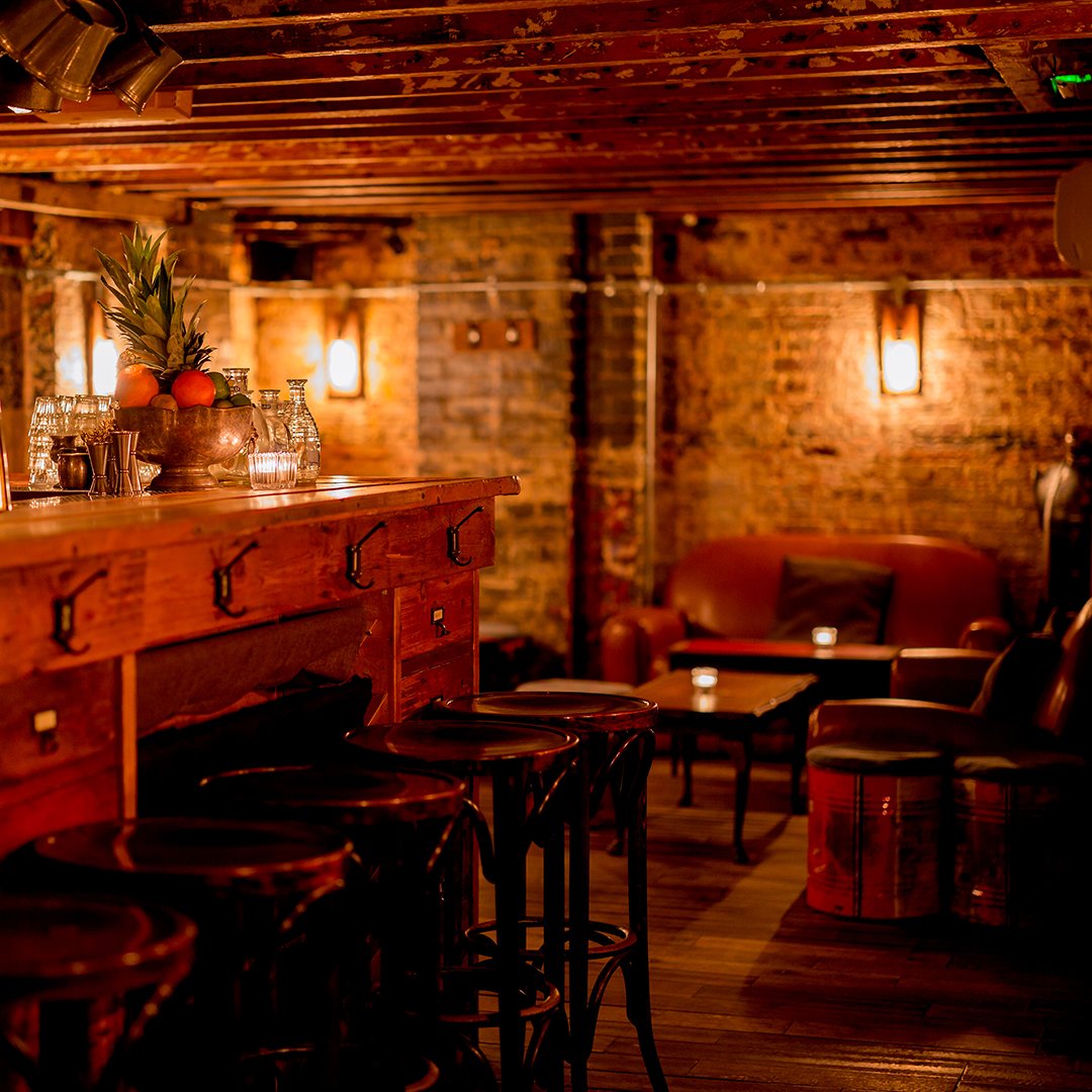 We’re open till 12pm tonight, as its a bank hol n that x

#bankholidayweekend #mayday #weekend #guestcocktail #cocktails #discountsuitcompany #shoredtich #eastlondon #cocktailbar #bar