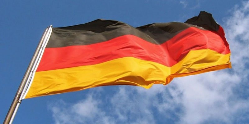 Monday <a href="/TTRothe/">Thorben Rothe</a> &amp; <a href="/doukhan/">Gil Doukhan</a> met #entrepreneurs at <a href="/joinstationf/">STATION F</a> to share their experience &amp; tips on "How to make it in #Germany" from local taxes to hiring the right profile and learning from giant's mistakes. 
Read more on iris.vc/WinGermany
#VC #startups #FridayMotivation