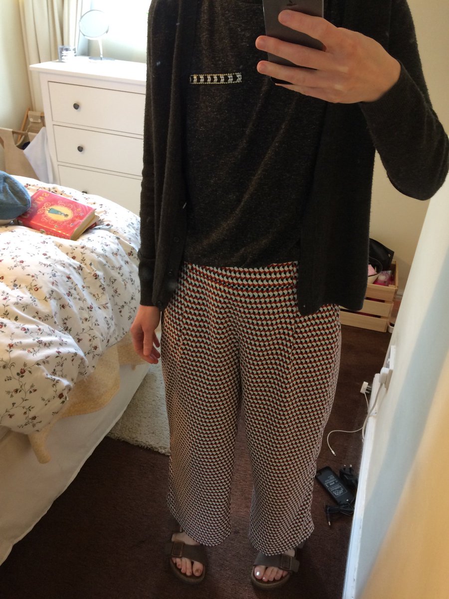 Loving these trousers - <a href="/BHFScotland/">BHF Scotland</a> Shandwick Pl. Edin £6.99 - more than my normal £3 but totally worth it!! T-shirt and cardigan both #charityshop too