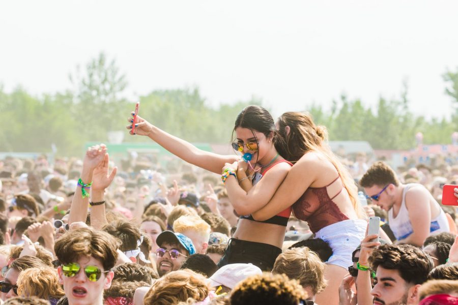 Prioryrentals's tweet photo. How to Survive Glastonbury - The Ultimate Guide for the best Experience #Glasto #Glastonbury #Vanlife https://t.co/Gd4mEfhbkU https://t.co/SoxlOgA0tB
