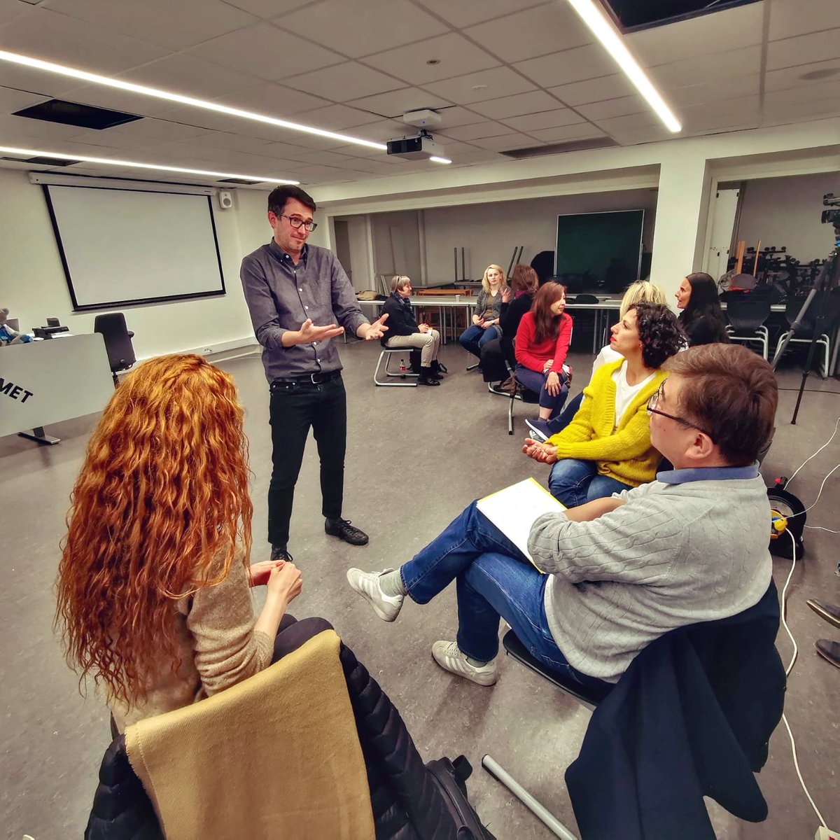 efsliDI (@efslidi) on Twitter photo The 5th efsliDI spring school organized by <a href="/efsli/">efsli</a> is currently undergoing with participants sharing with trainer <a href="/ChristophTester/">Christopher Tester, PhD</a> their professional journey towards becoming an interpreter. #efsli #efsliDI #efsliDISpringSchool #signlanguageinterpreter #OsloMet #Oslo The 5th efsliDI spring school organized by <a href="/efsli/">efsli</a> is currently undergoing with participants sharing with trainer <a href="/ChristophTester/">Christopher Tester, PhD</a> their professional journey towards becoming an interpreter. #efsli #efsliDI #efsliDISpringSchool #signlanguageinterpreter #OsloMet #Oslo