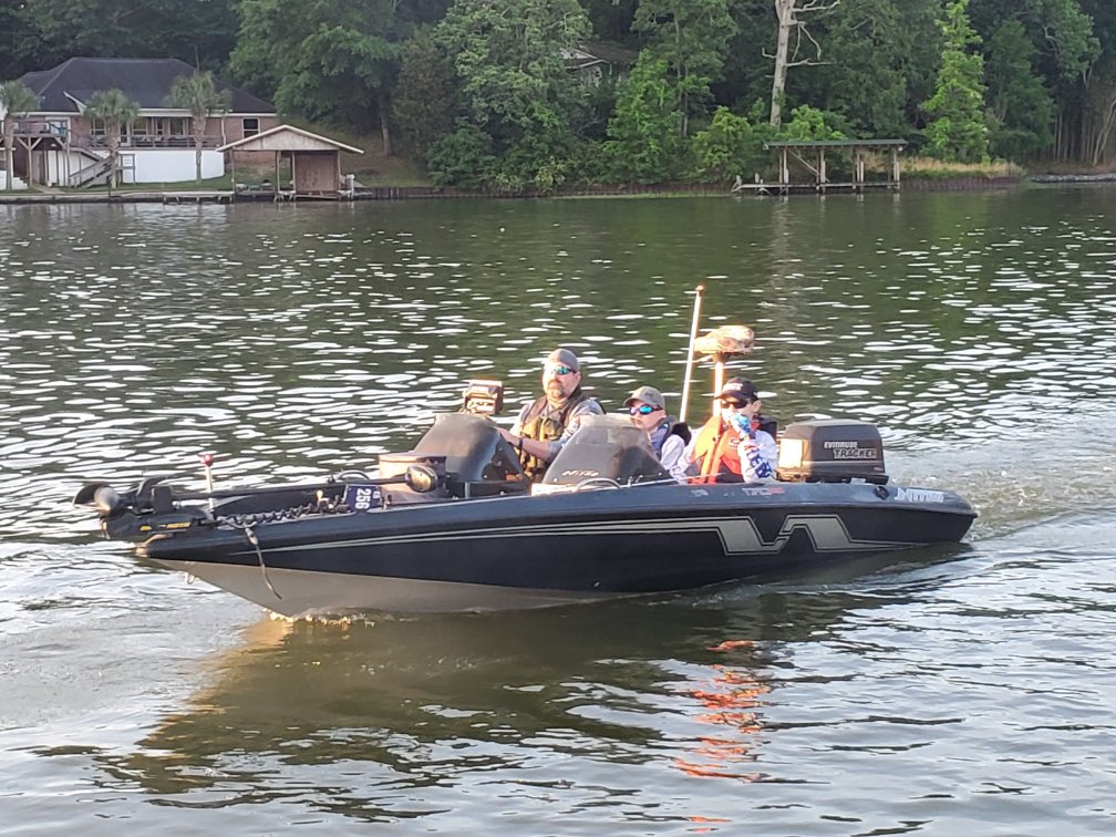 Coachgood20's tweet photo. @LibertyParkMS Bass Fishing Team headed out to start Day 1 of the ASABFA State Tournament on Lake Jordan! https://t.co/R5l5wI3ZHx