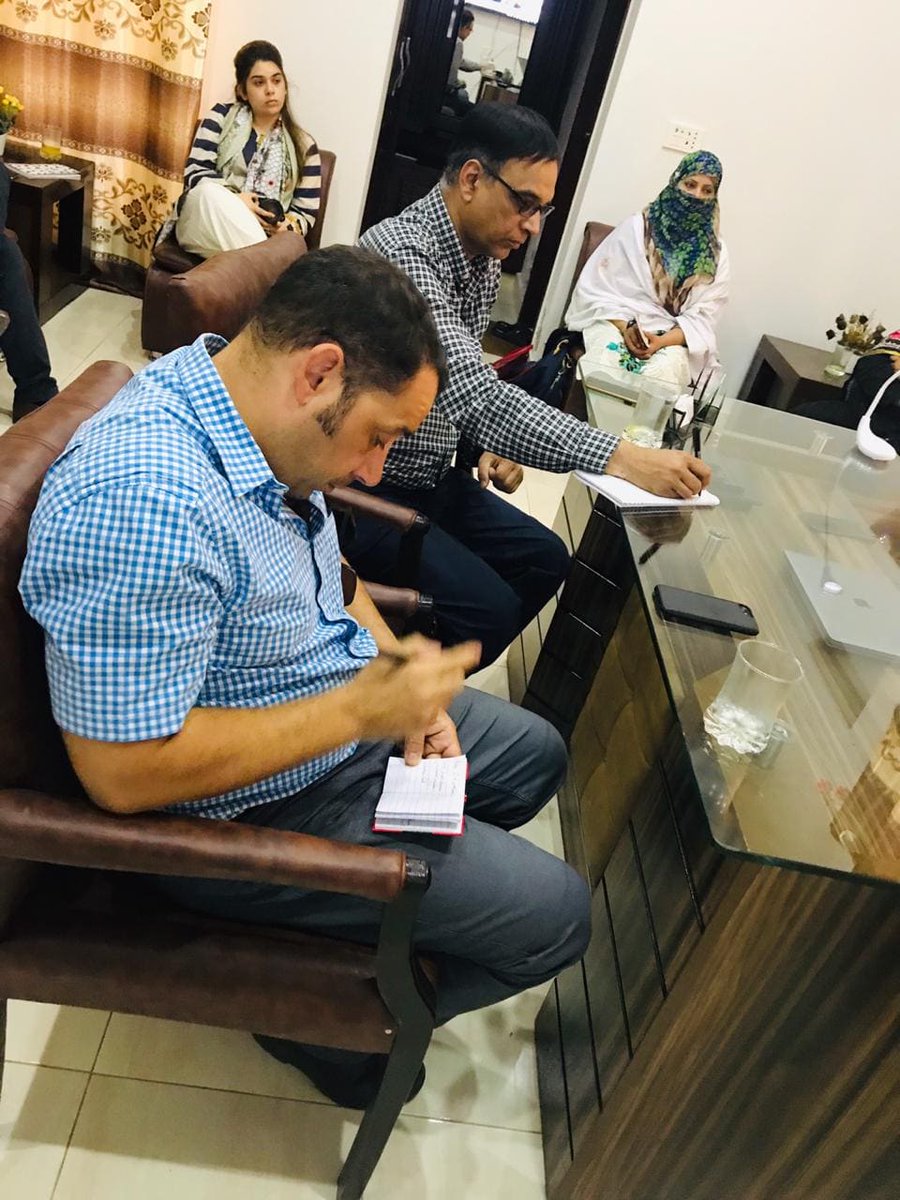 FeedSol's tweet photo. Timpothy Stewart, Practice Area specialist, Economic growth, Business Partnership Platform and Ms. Moneeza Ahmad , BOD, FeedSol visited the FeedSol office in Sahiwal along with other officials.
Dr. Rizwan Bukhari CEO, FeedSol is discussing about FeedSol vision https://t.co/0LCLOE0sqT
