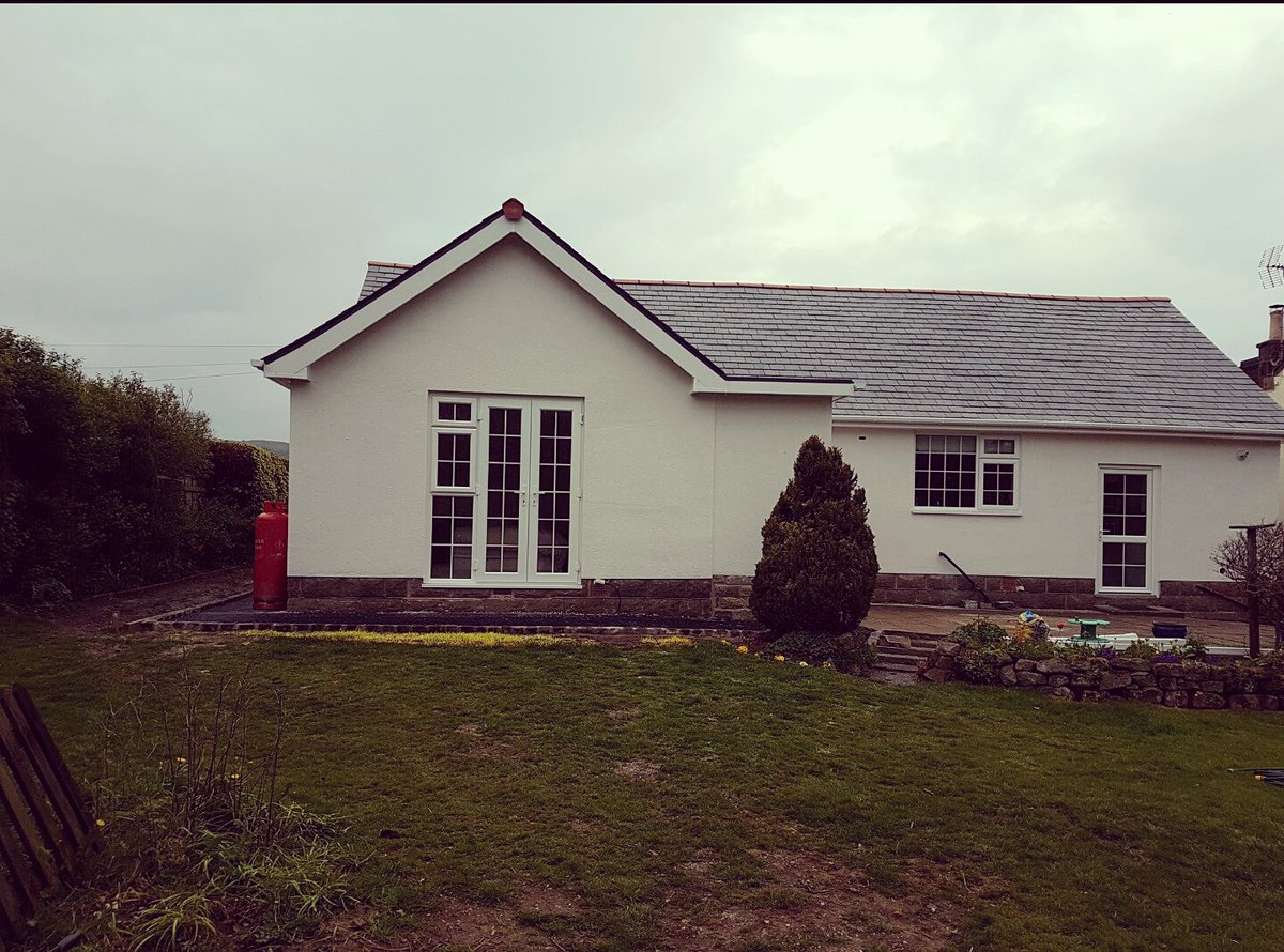 RJSplastering12's tweet photo. Another project finished in krend TC15 limestone white 😎🏠☉
#highpeak #krend #machinerendering #m200 https://t.co/k0zkZ8UKUZ