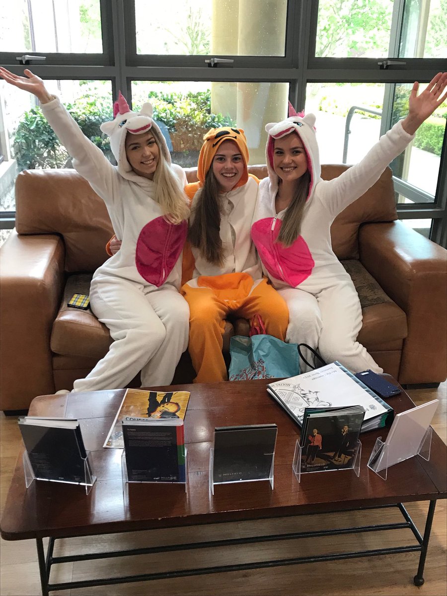 2 unicorns and a kangaroo, it’s a regular Friday morning here. #muftiday