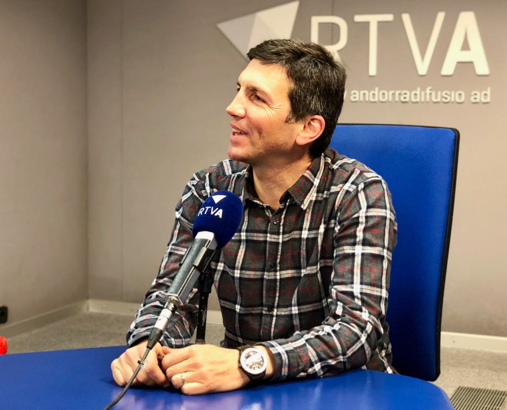rtvandorra's tweet photo. ▶️En directe a l'@araiaqui: el director d'@OrdinoArcalis @Xabier_Ajona.
🗨️Es mostra molt satisfet per l'11% més d'esquiadors i la facturació rècord que ha registrat l'estació en una temporada molt complexa.
👉RNA, ATV i https://t.co/klszZHxKGR https://t.co/H8z8tqbbKE