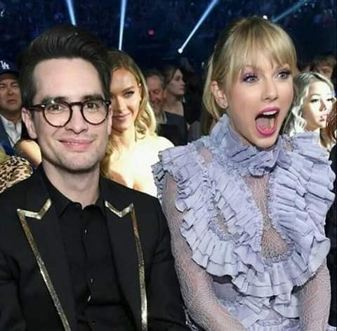 nancyaenan77's tweet image. Lmao 🤣🤣🤣
#TaylorSwift
#TaylorSwiftME
#TaylorSwiftIsBack
#BBMAs