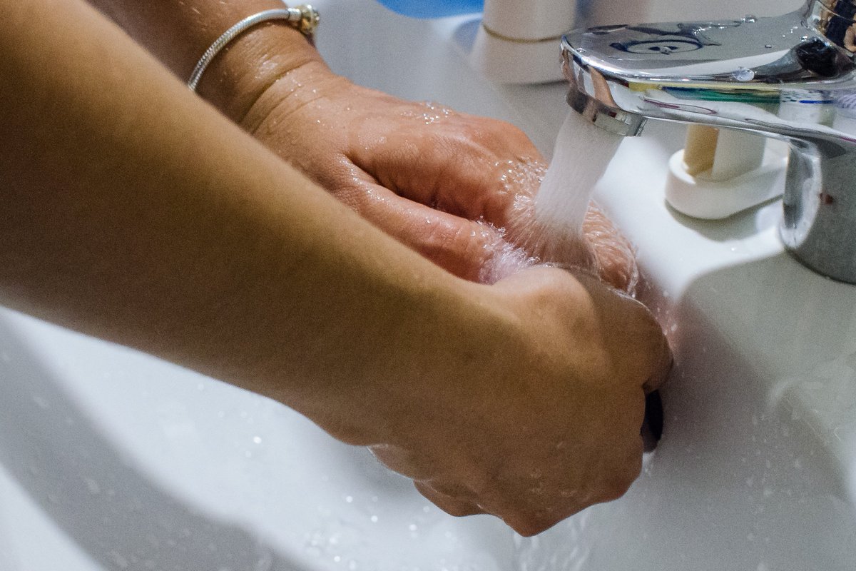 Мытье без мыла. Гигиена рук. Гигиенические процедуры. Гигиена мытья рук. Мытье рук для школьников.