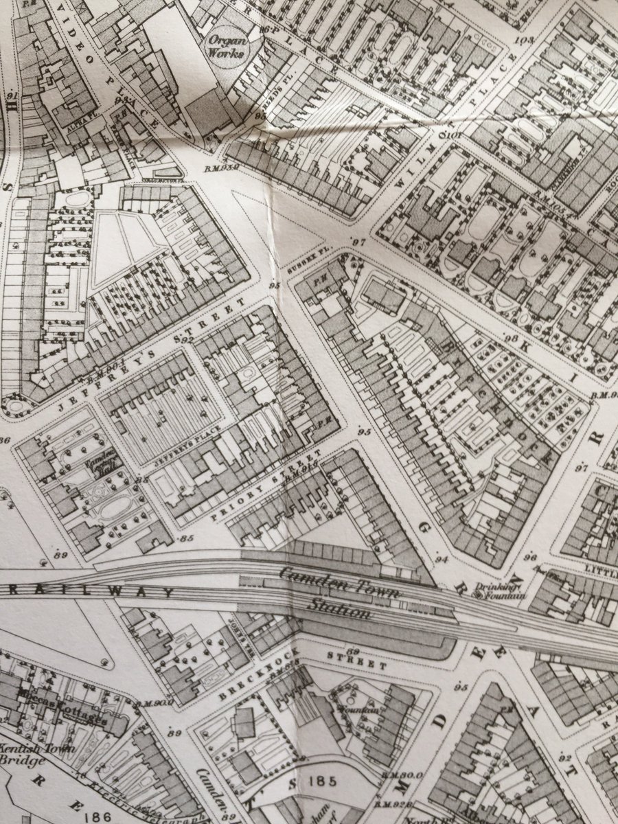 What's in a name?  
This is from an 1870 Ordnance Survey Map and here we are on the corner of Great College Street and Priory Street marked P.H.
#Victorian #london #pubs #publichouse #old