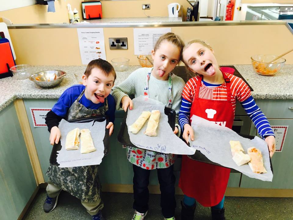 Baking faces ON! 🤪🤪🤪 We've got some May #HalfTerm dates simmering away, ready to serve up... next week! Keep your eyes peeled on stirkrazykids.co.uk or be the first to hear by signing up to our e-newsletter (we sometimes do an Early Bird offer too!) eepurl.com/dv1lKD