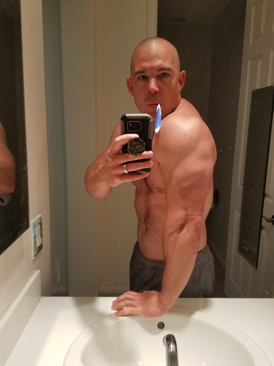 str8cam's tweet photo. 