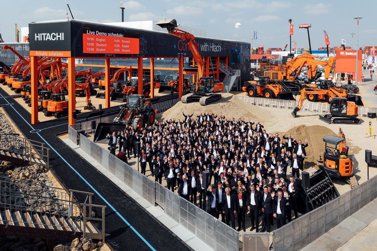 KieselGmbH's tweet photo. „Das war die erfolgreichste bauma unserer Firmengeschichte“, sagte Toni Kiesel https://t.co/QITNCC1SZw #bauma2019 #hitachi #KTEG https://t.co/FWqyIr8LXD