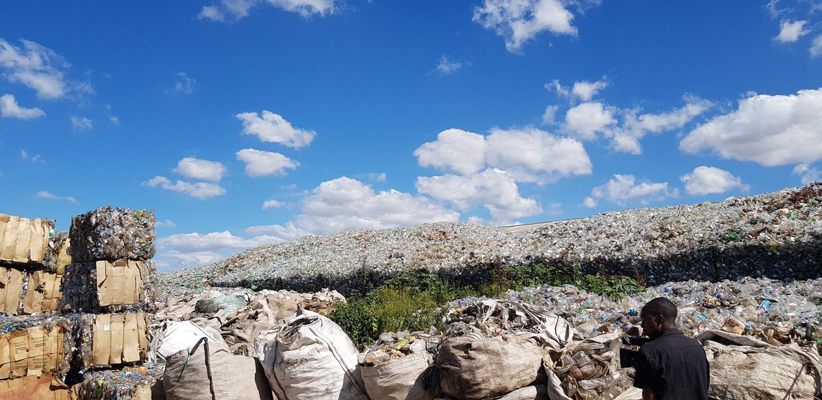 ZtaUpdates's tweet photo. Recycling is a major factor in #SustainableTourism & on this #FirstFriday #CleapUpFriday for the month of May #TeamTourism led by Hon. Mupfumira has joined H.E. @edmnangagwa on a tour of one of the recycling plants in #Chitungwiza.
#CleanCities #MyEnvironmentMyPride https://t.co/mrR5LzUZYq