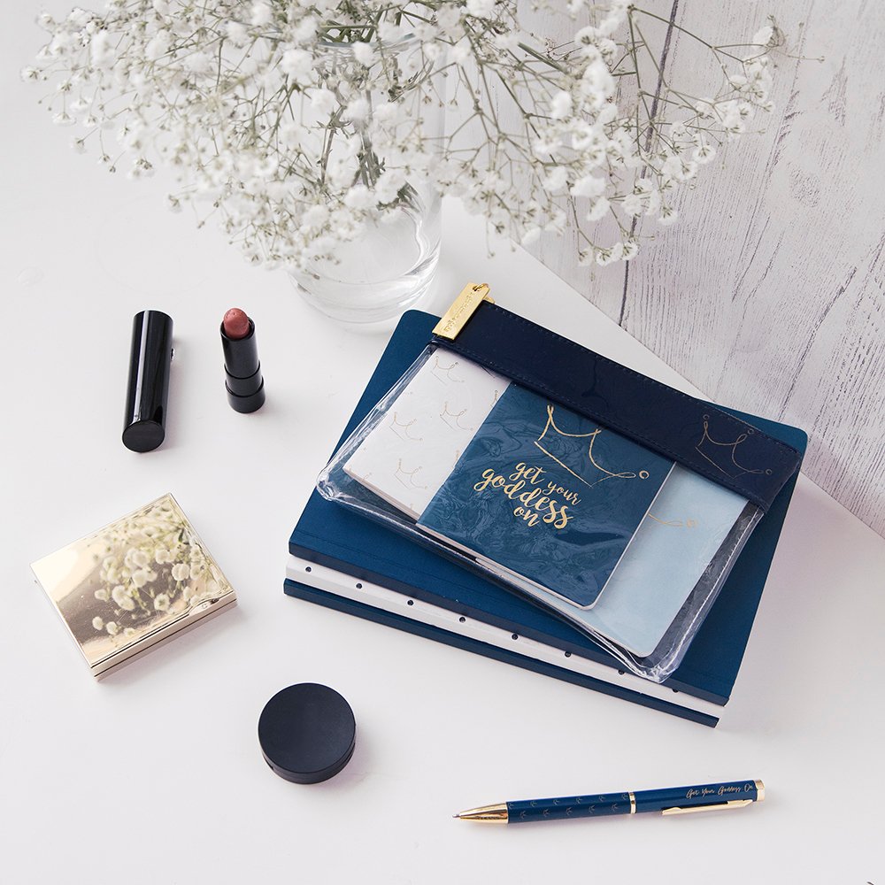 GiftFromTheGods's tweet photo. Thank Goddess It's Friday, time to Get Your Goddess On 👑 💄 @natstatweek Get 25% off with code NSW25 

#londonbrand #shoppingday #stationery #notebook #stationeryhaul #uklifestylebrand #natstatweek #getyourgoddesson #thankgoddessitsfriday #writingmatters #code #offer #promo https://t.co/bbRHPbTZL6