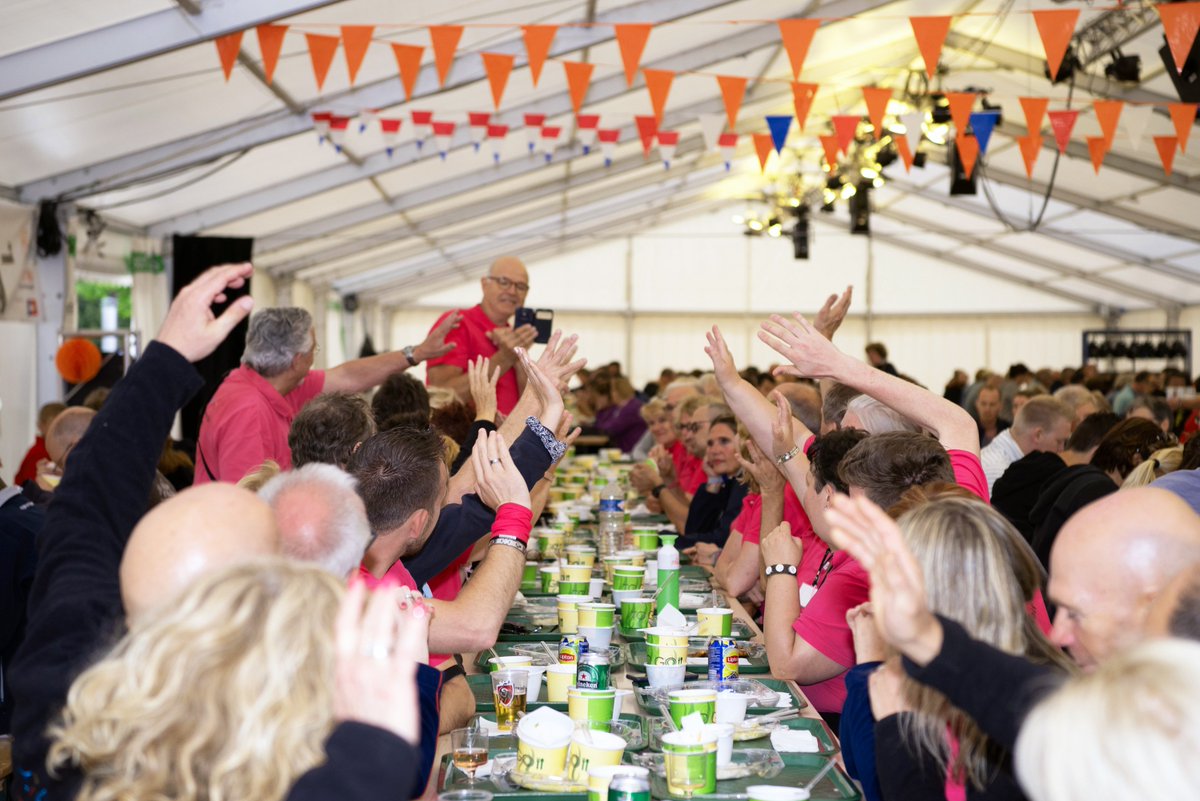 alpedhuzes's tweet photo. 📣⏱ Tot en met 6 mei kan je je maaltijdtickets bestellen. 💡 Maak het jezelf gemakkelijk en bestel deze nu via https://t.co/RuvfJwuNom 🤓

 🍽 🥐 🎂 🍮🍞 🥝 🍅 🥦 🍋 🍌🍝🥩🌶

📷 Barbara Daamen https://t.co/jtZSNTHIeR