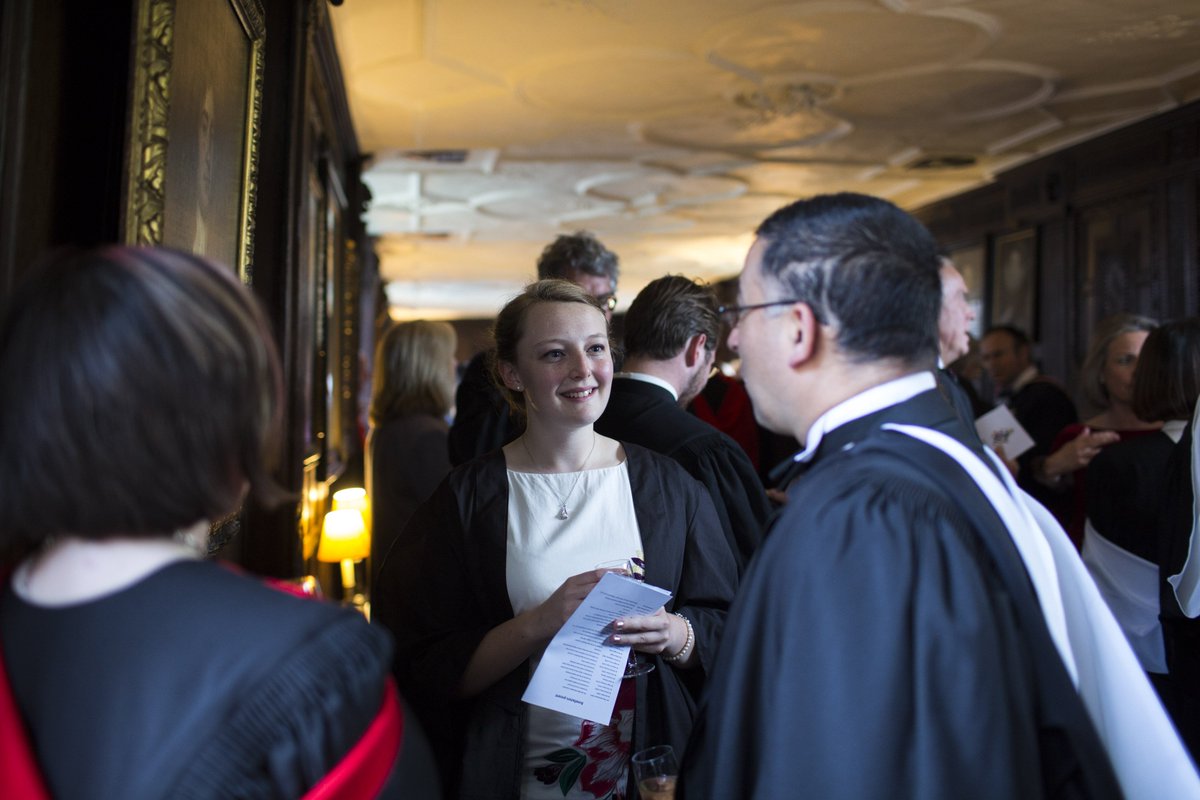 QueensCam's tweet image. Last Sunday, Queens' welcomed our Benefactors to College for the annual  Commemoration &amp;amp; Ceremony of Benefactors, followed by the Benefactors' Feast. Rebekah Hinton, JCR Access Officer, gave a speech about the importance of Queens' Access initiatives. queens.cam.ac.uk/life-at-queens…