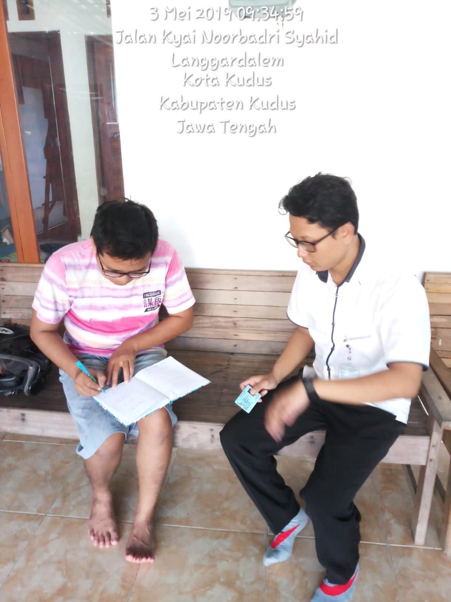 Hari ini pelayanan delivery'nya DINAS DUKCAPIL KUDUS mengantar akta kelahiran, e-KTP dan KK ke rumah sakit, BLUD dan rumah warga pengajuan online nih gaes. Dan ingat gaes semua pelayanan DINAS DUKCAPIL KUDUS GRATIS.!!
<a href="/laportamzil/">laportamzil</a> 
<a href="/pututwinarno09/">P. Win</a> 
@Shofian66 
<a href="/tamzil_hartopo/">Bupati & Wakil Bupati Kudus</a>