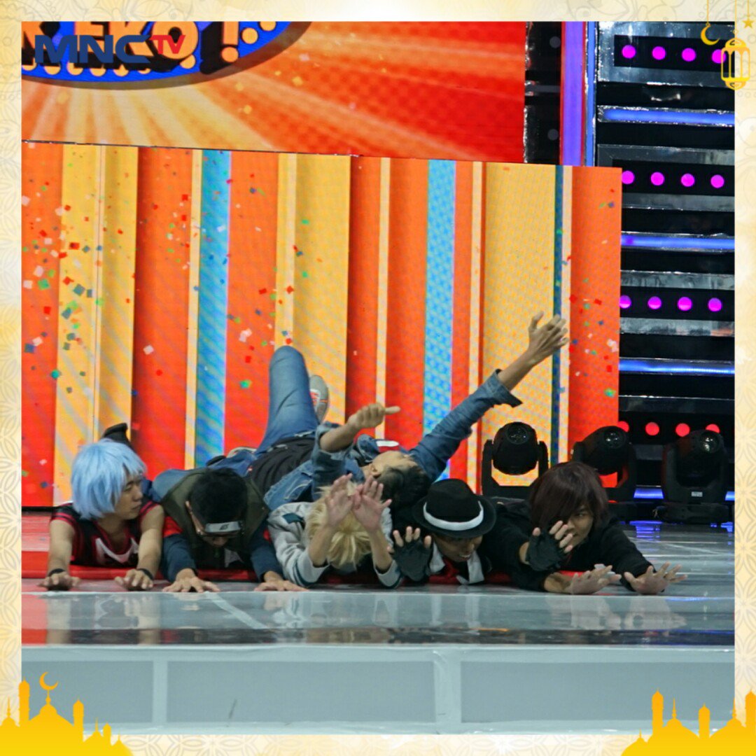 Official_MNCTV's tweet photo. Masuuk Pak Eko...Le..me..sin ajaa
.
.
Mana suaranya showtime mania? Kalian dukung tim cewek apa tim cowok nih? Sharw jawabanmu di #ItsShowtimeINA, so stay tune yah https://t.co/N7nuH5nvkr