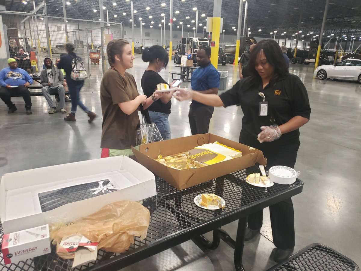 Farewell to the La Vergne Night Sort...Our last operating day...What a great team!!!  Thank you all for your hard work and dedication.